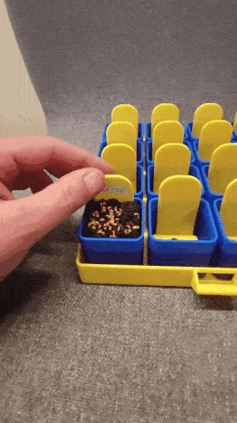 Seed Starter Kit with Lift Spoon & Water Reservoir – 16 Pot Garden Tray