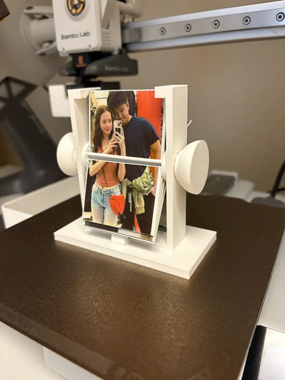 Rotating Photo Display – 3D Printed Frame for Zink 2x3 Photos