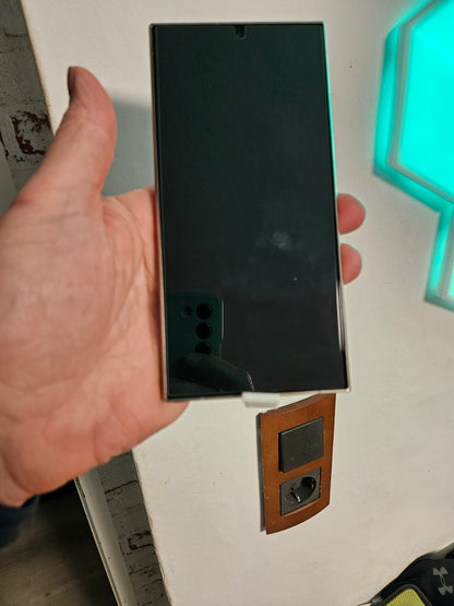 Two-Finger Mobile Phone Holder & Stand