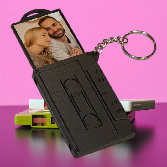 Retro Music Cassette Keychain – 3D Printed Photo Frame Gift