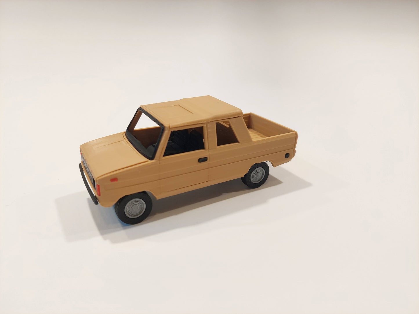 FSR Tarpan 233 – 1:43 Scale Kit Card