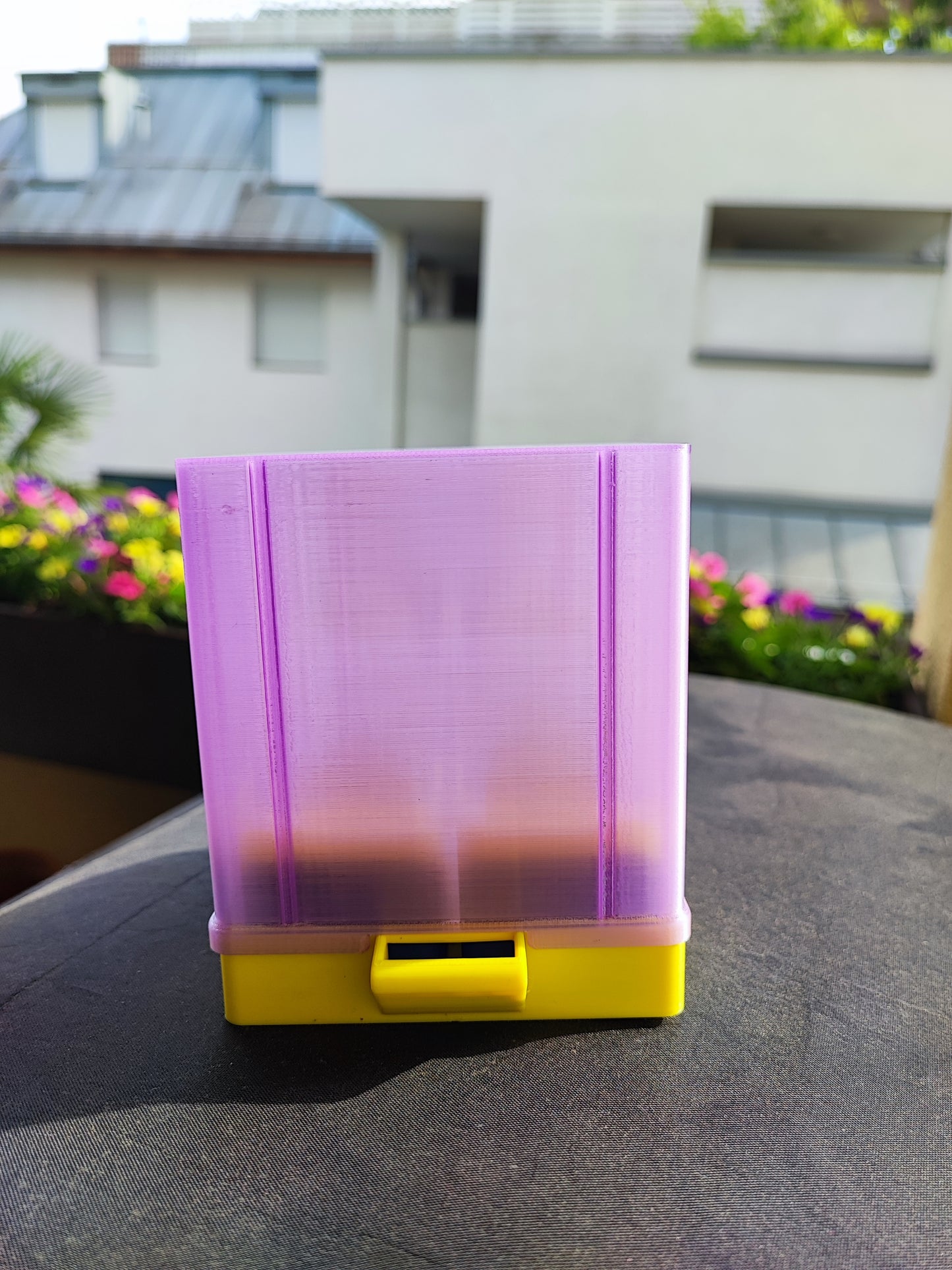 Seed Starter Kit with Lift Spoon & Water Reservoir – 16 Pot Garden Tray