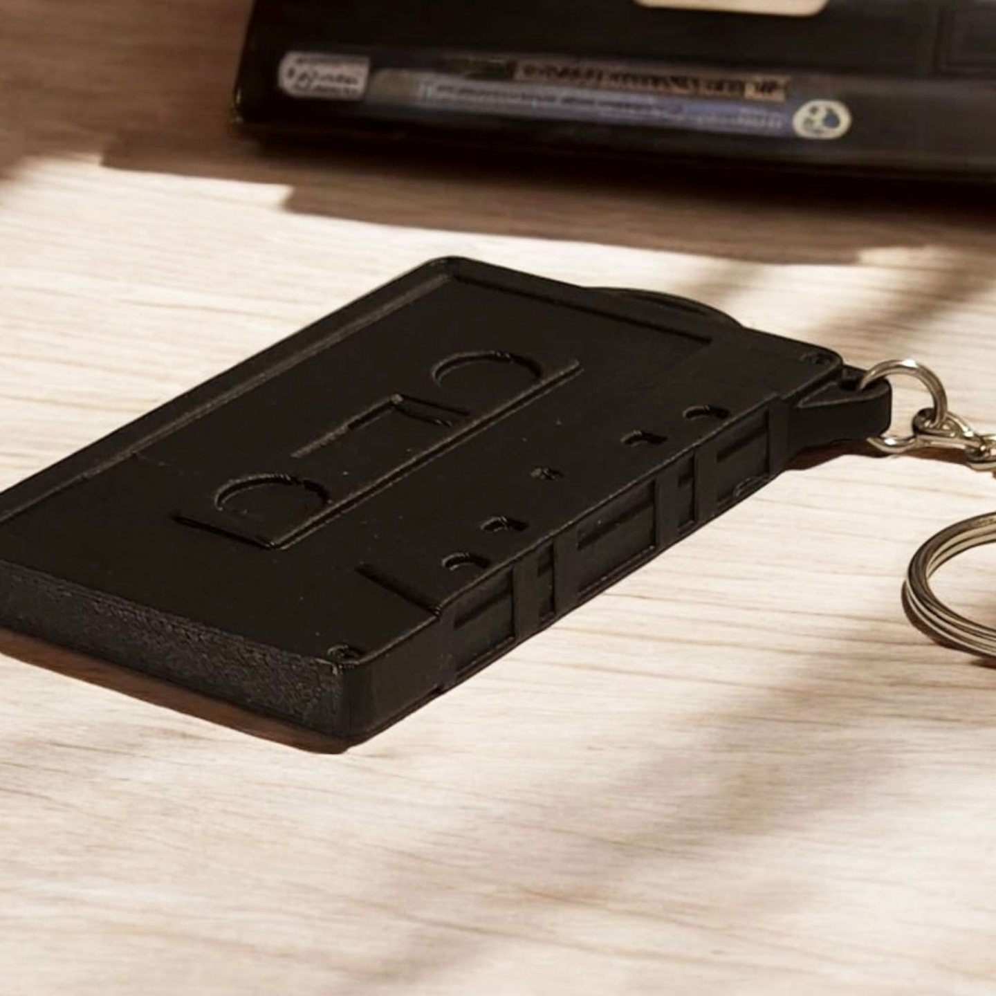 Retro Music Cassette Keychain – 3D Printed Photo Frame Gift
