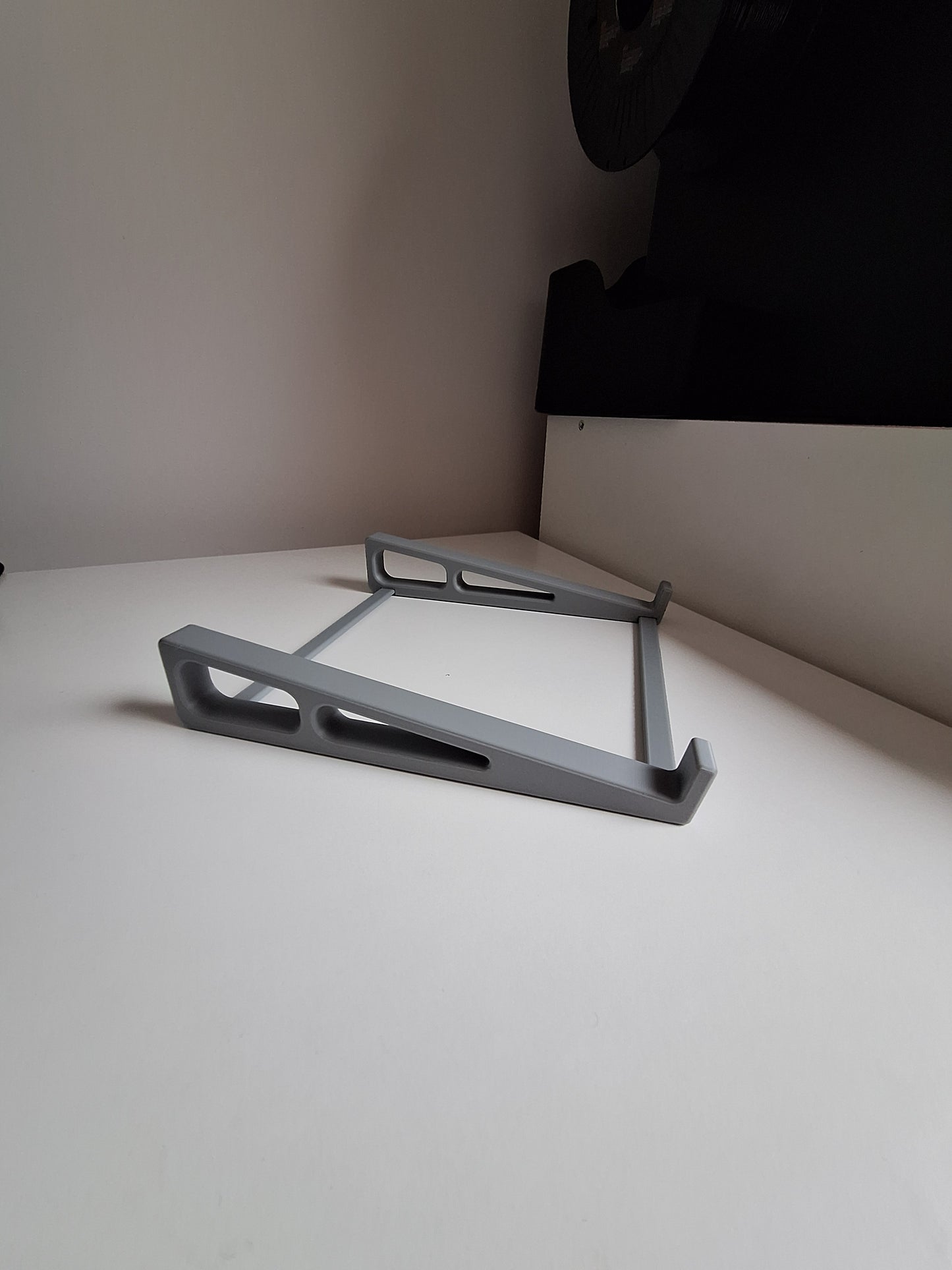 Mobile Laptop Stand V2